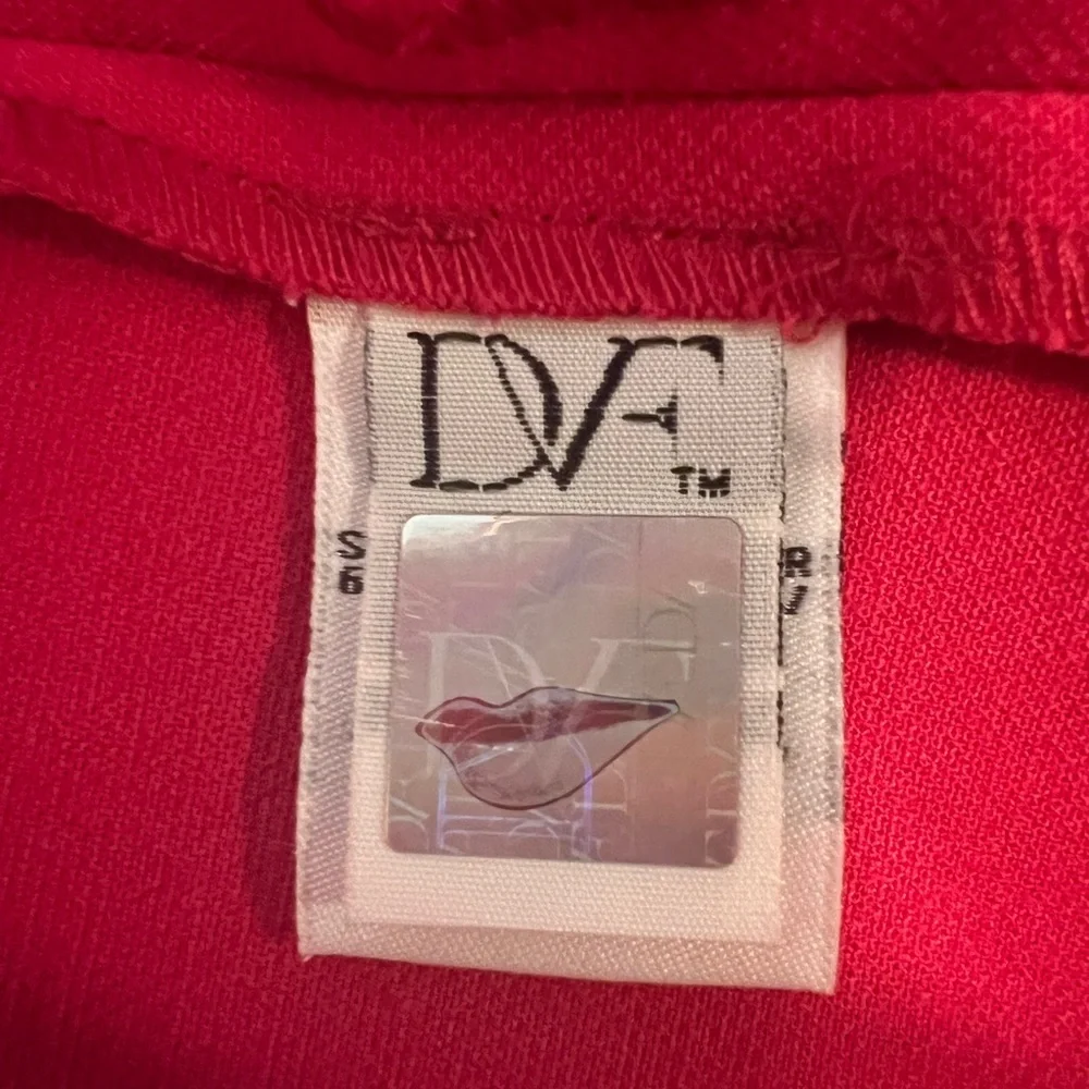 Diane von Furstenberg Sleeveless V-Neck Fuchsia A-Line Dress- Size 8 - Picture 7 of 9